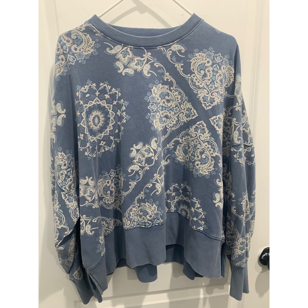 American Eagle Seriously Lived-In Blue Paisley Medallion Sweatshirt Medium